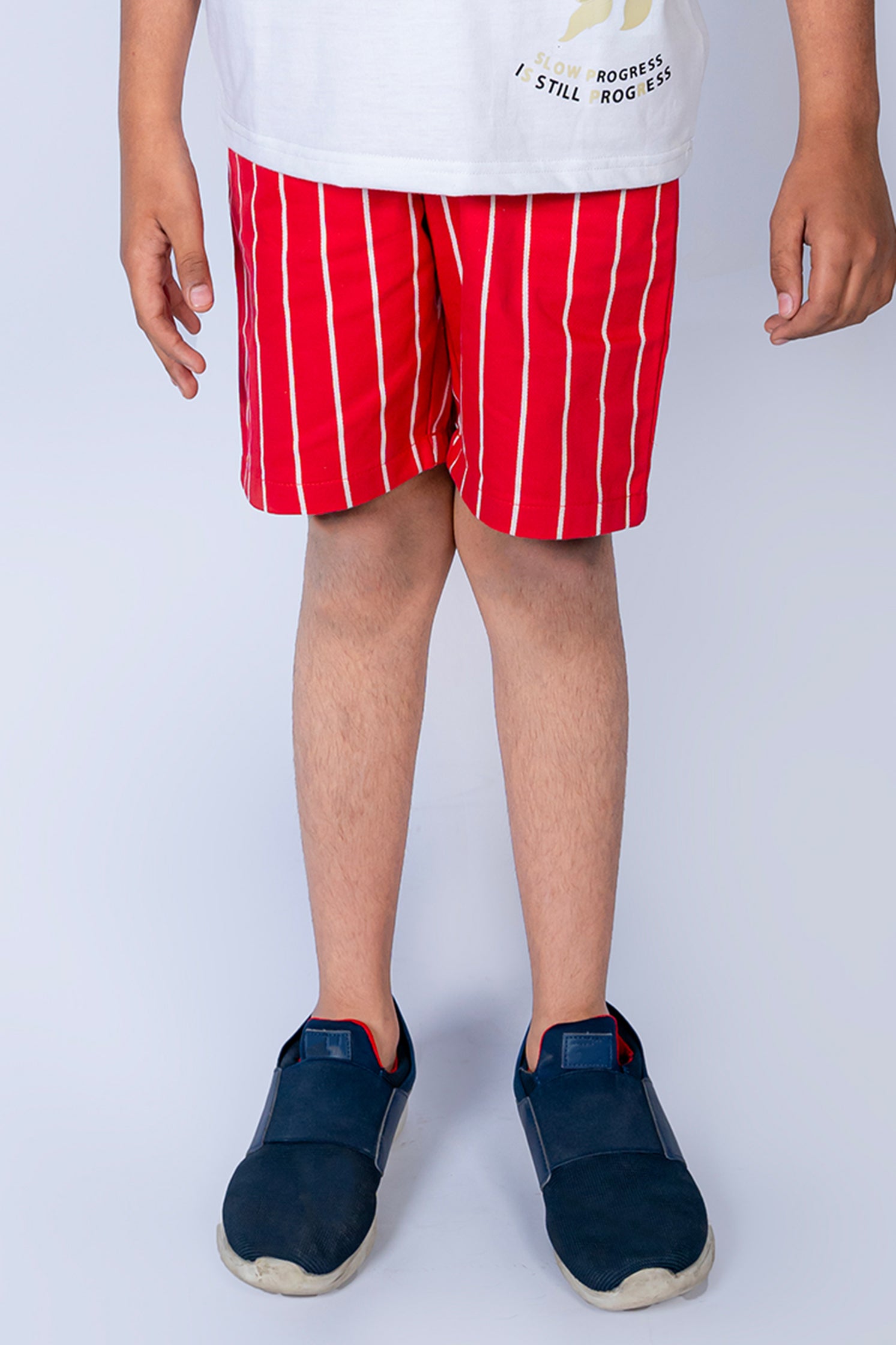 BOYS TWILL SHORTS RED WITH WHITE LINE