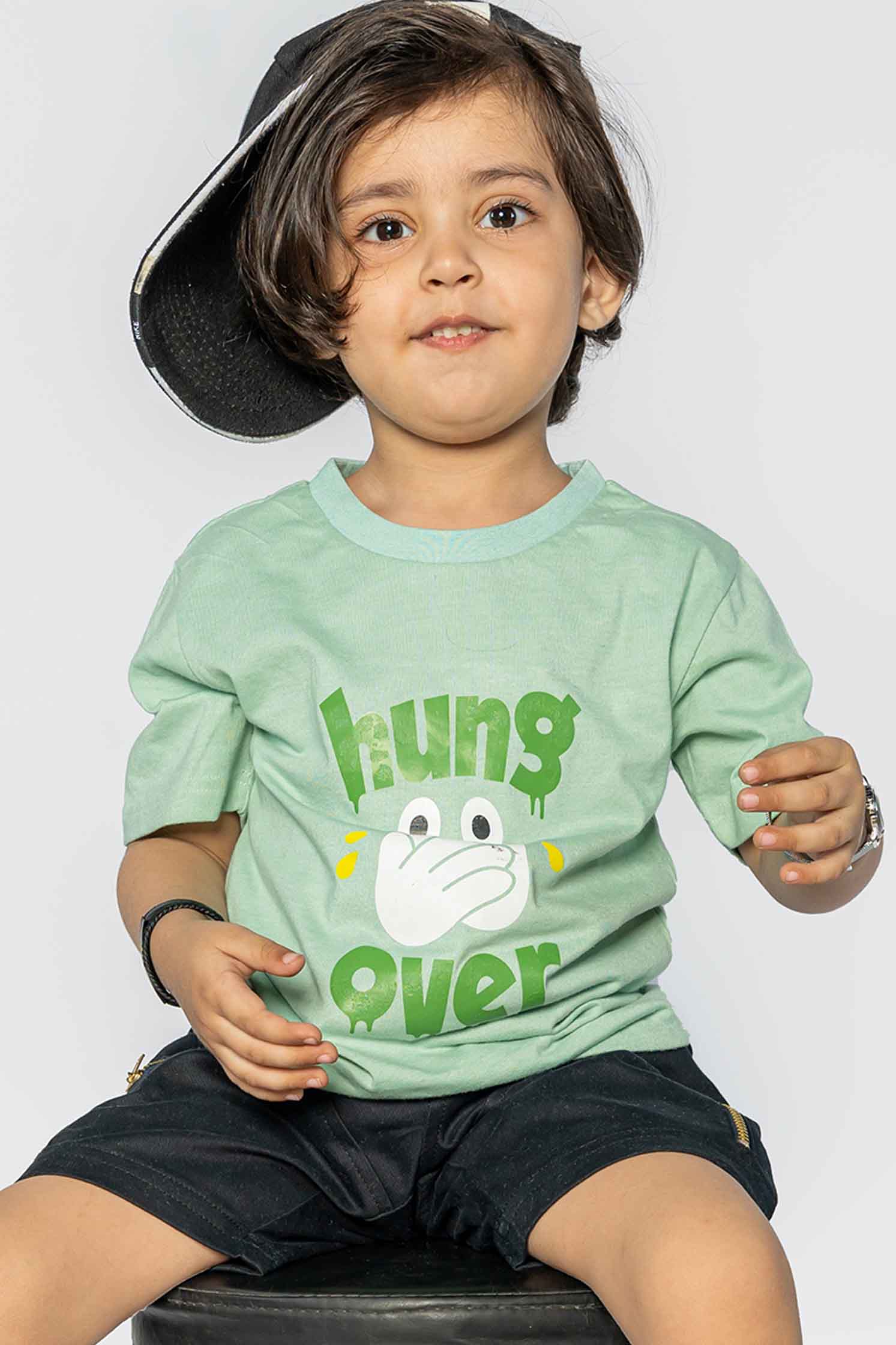 KID'S T-SHIRT PASTEL GREEN "HUNG OVER" PRINTING