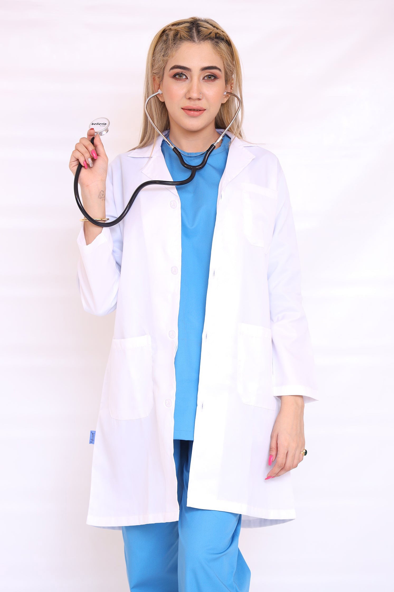 PROFESSIONAL FEMALE SAMARA LONG LENGTH LAB COAT