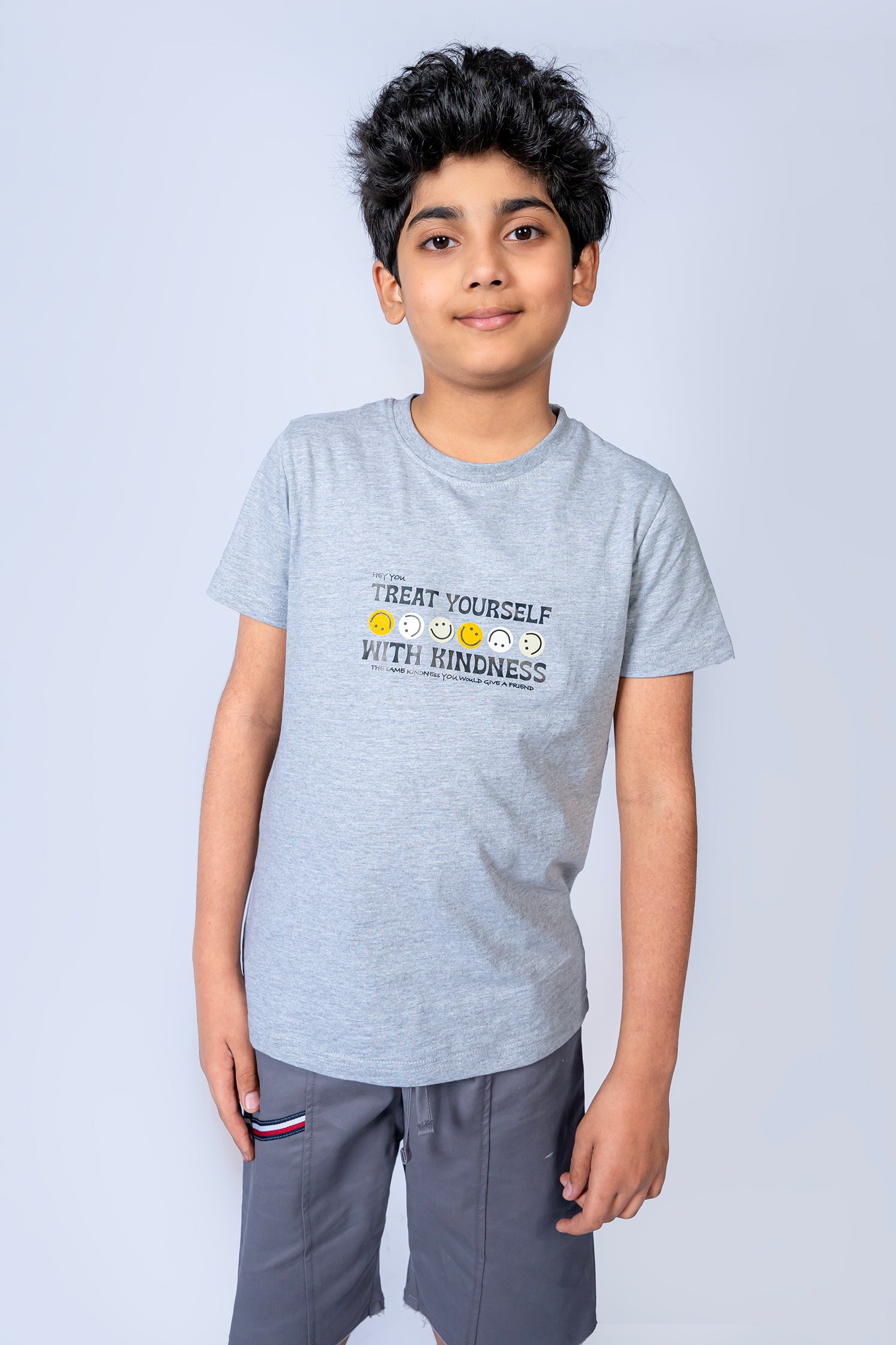 BOY'S T-SHIRT GRAY WITH "TREAT YOURSELF" PRINTING