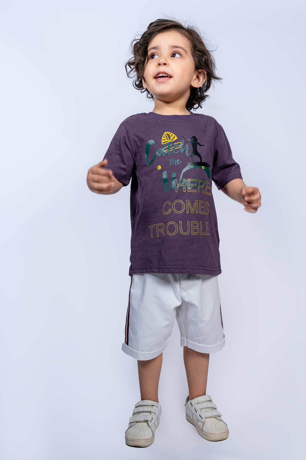 KID'S T SHIRT PURPLE WITH "CATCH THE WAVE" PRINTING