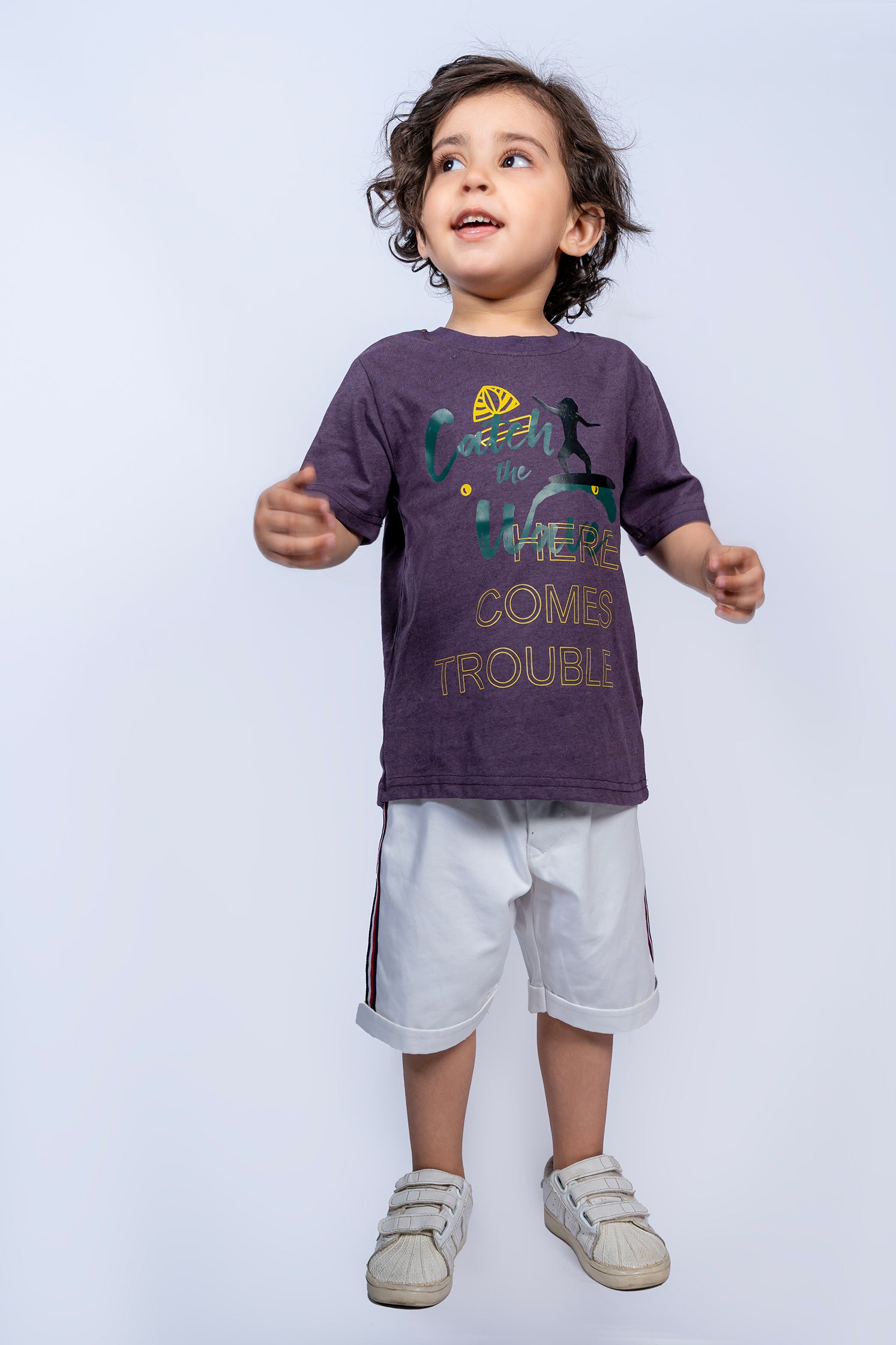 KID'S T SHIRT PURPLE WITH "CATCH THE WAVE" PRINTING