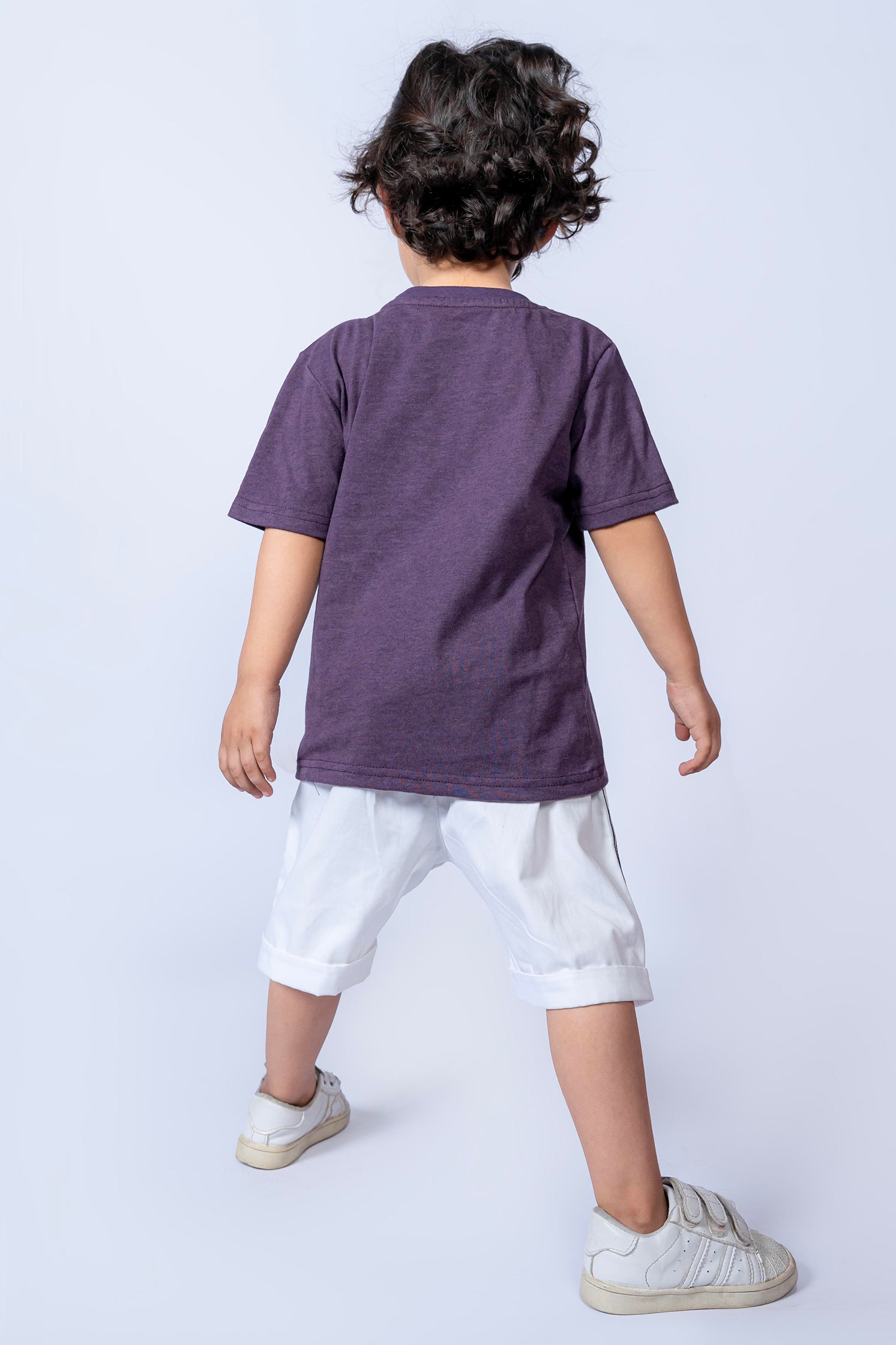 KIDS T SHIRT PURPLE WITH "CATCH THE WAVE" PRINTING