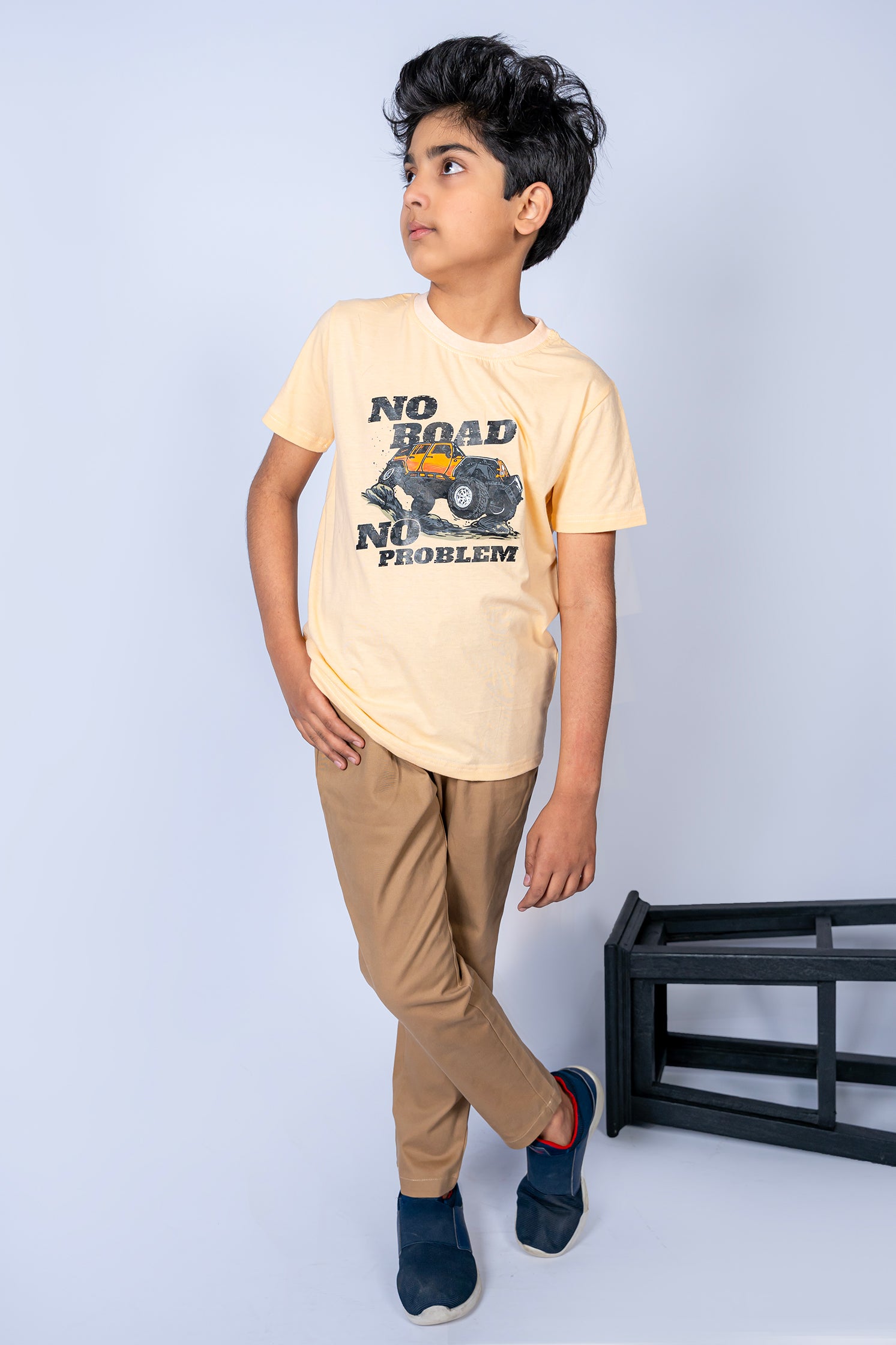 BOY'S T-SHIRT BEIGE WITH "NO ROAD NO CAR" PRINTING