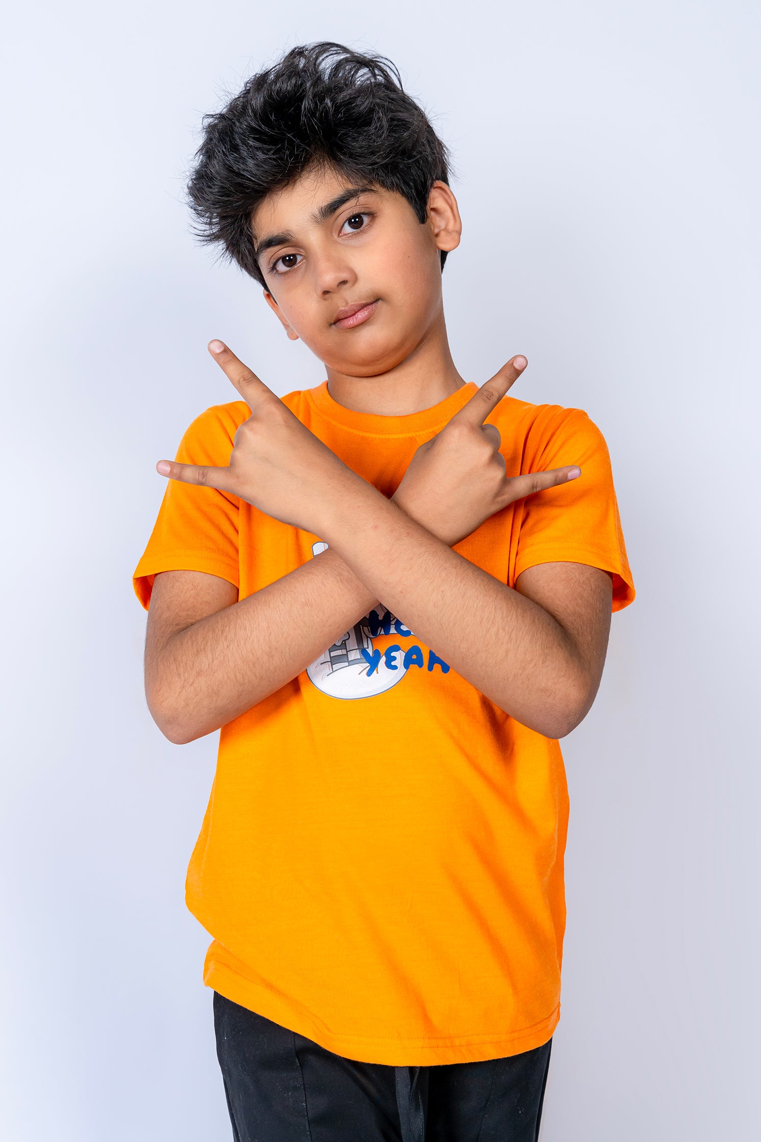 BOY'S T-SHIRT ORANGE WITH "HEY YEAH" PRINTING