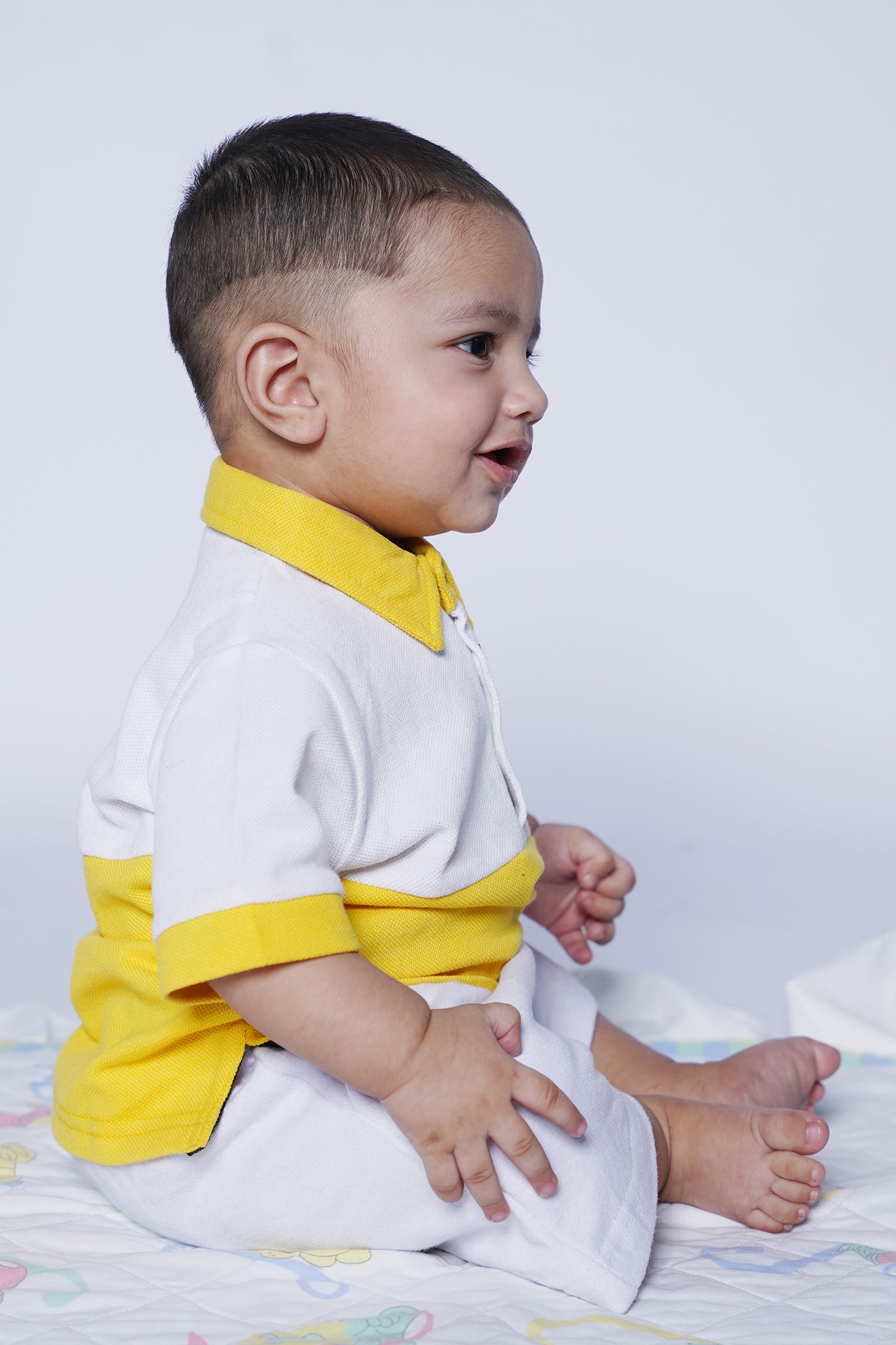 UNISEX BABY POLO WHITE AND YELLOW
