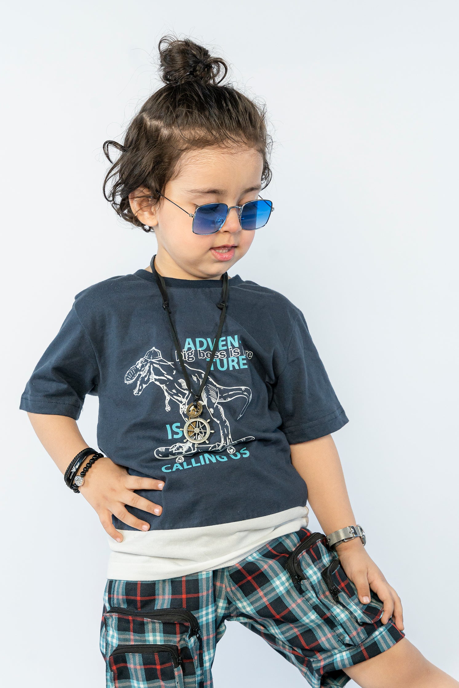 KIDS T-SHIRTS NAVY WITH FRONT "ADVENTURE" PRINTING