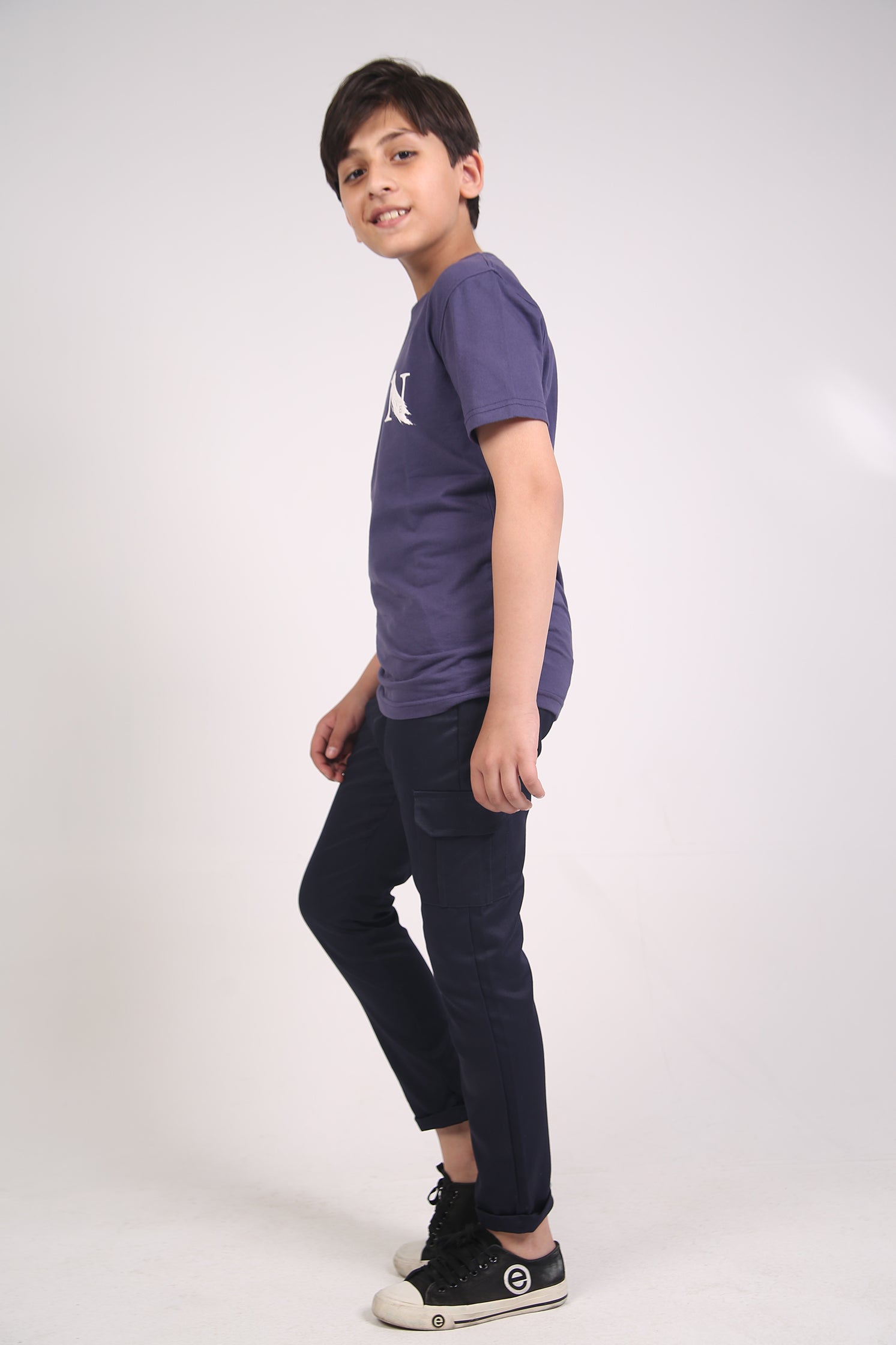 BOY'S T-SHIRT / IRLIS BLOOM LETTER GRAPHIC PRINT