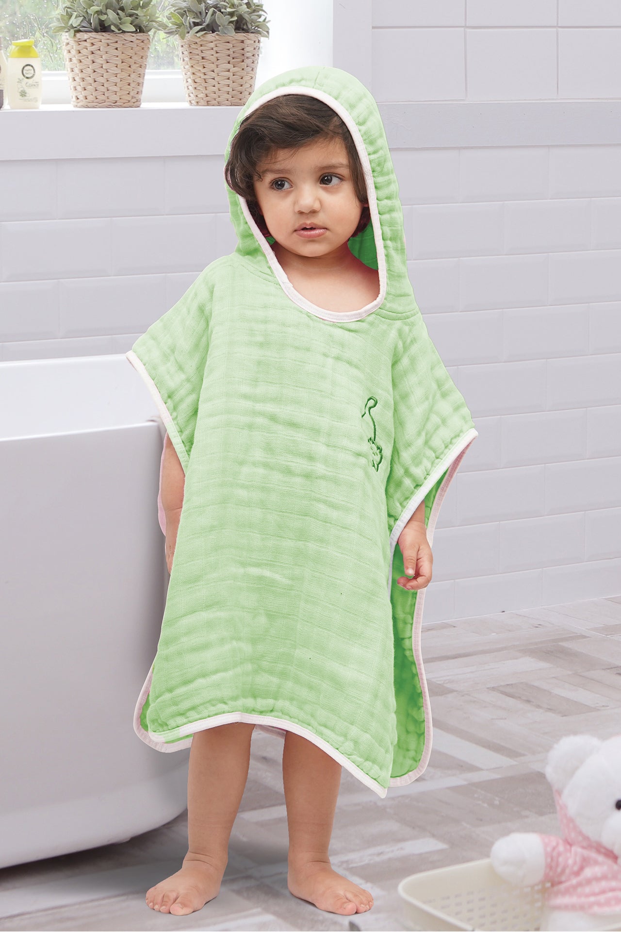 KID'S HOOD TOWEL LIME GREEN WITH EMB