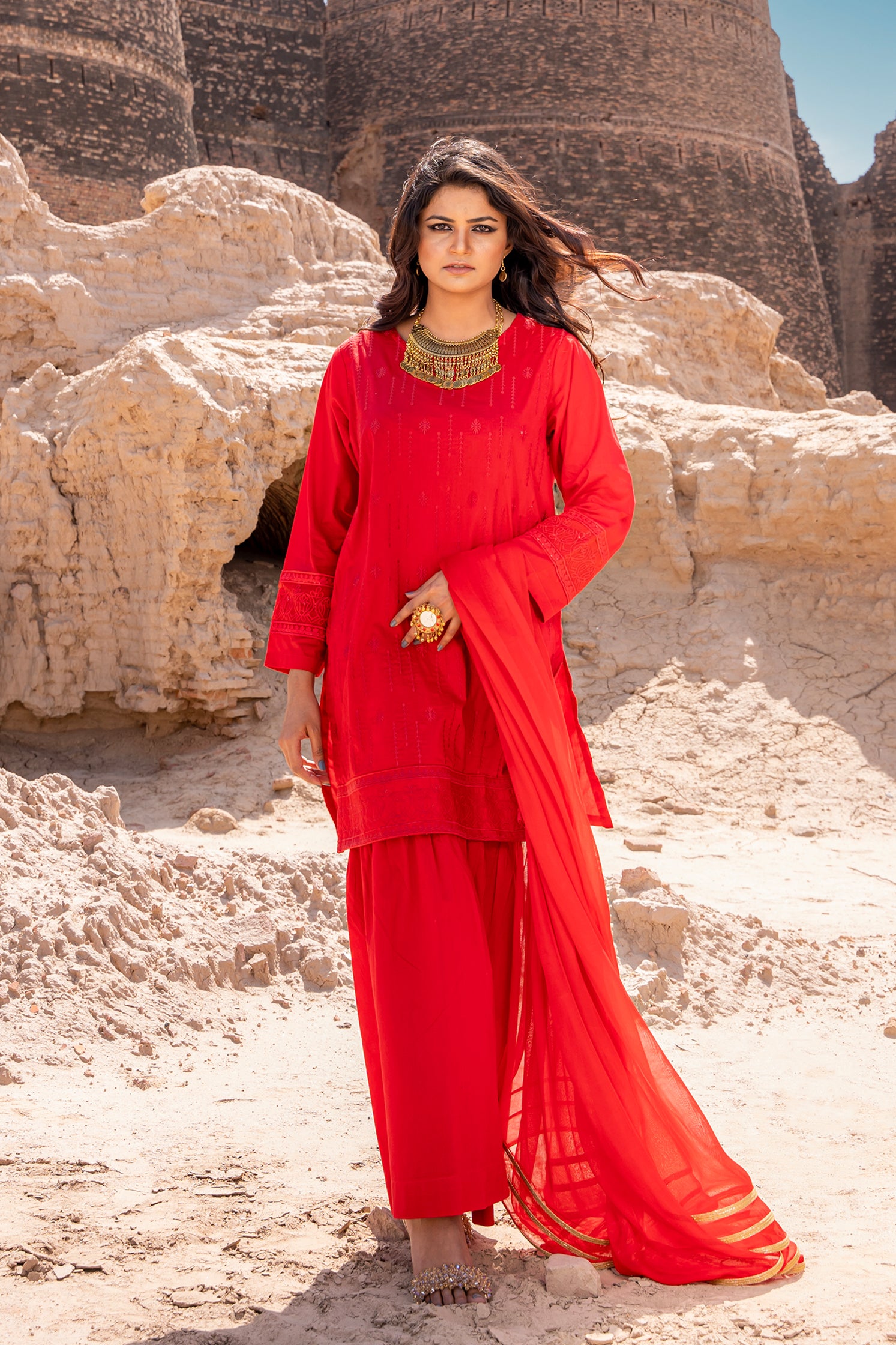 LADIES 3PC EMBROIDERY STITCHED SUIT WITH GRIP PLAIN DUPATTA