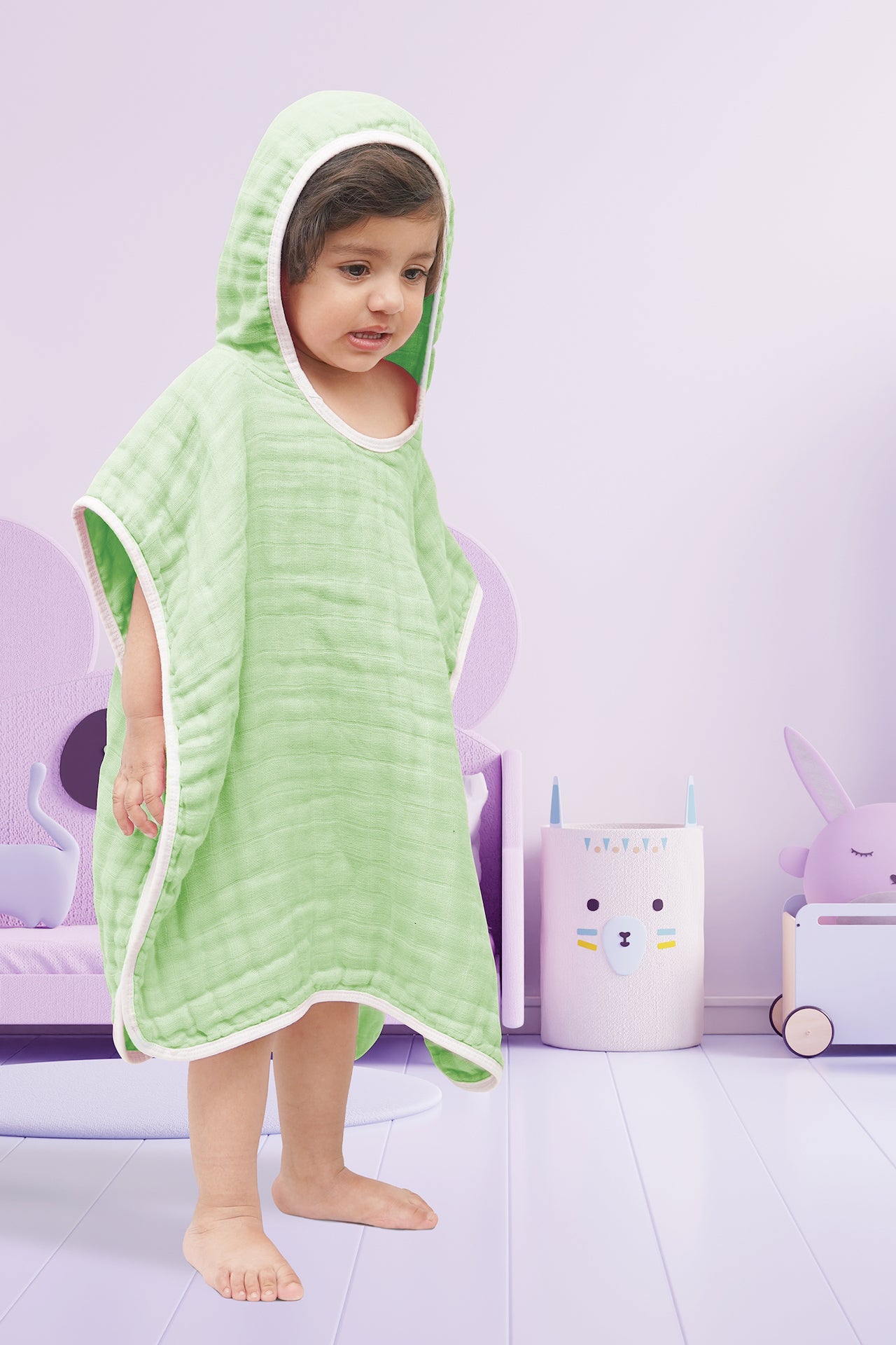 KID'S HOOD TOWEL LIME GREEN WITH EMB