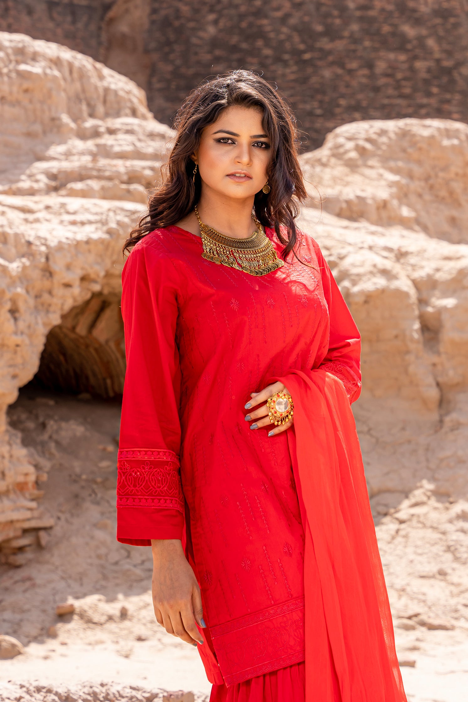 LADIES 3PC EMBROIDERY STITCHED SUIT WITH GRIP PLAIN DUPATTA