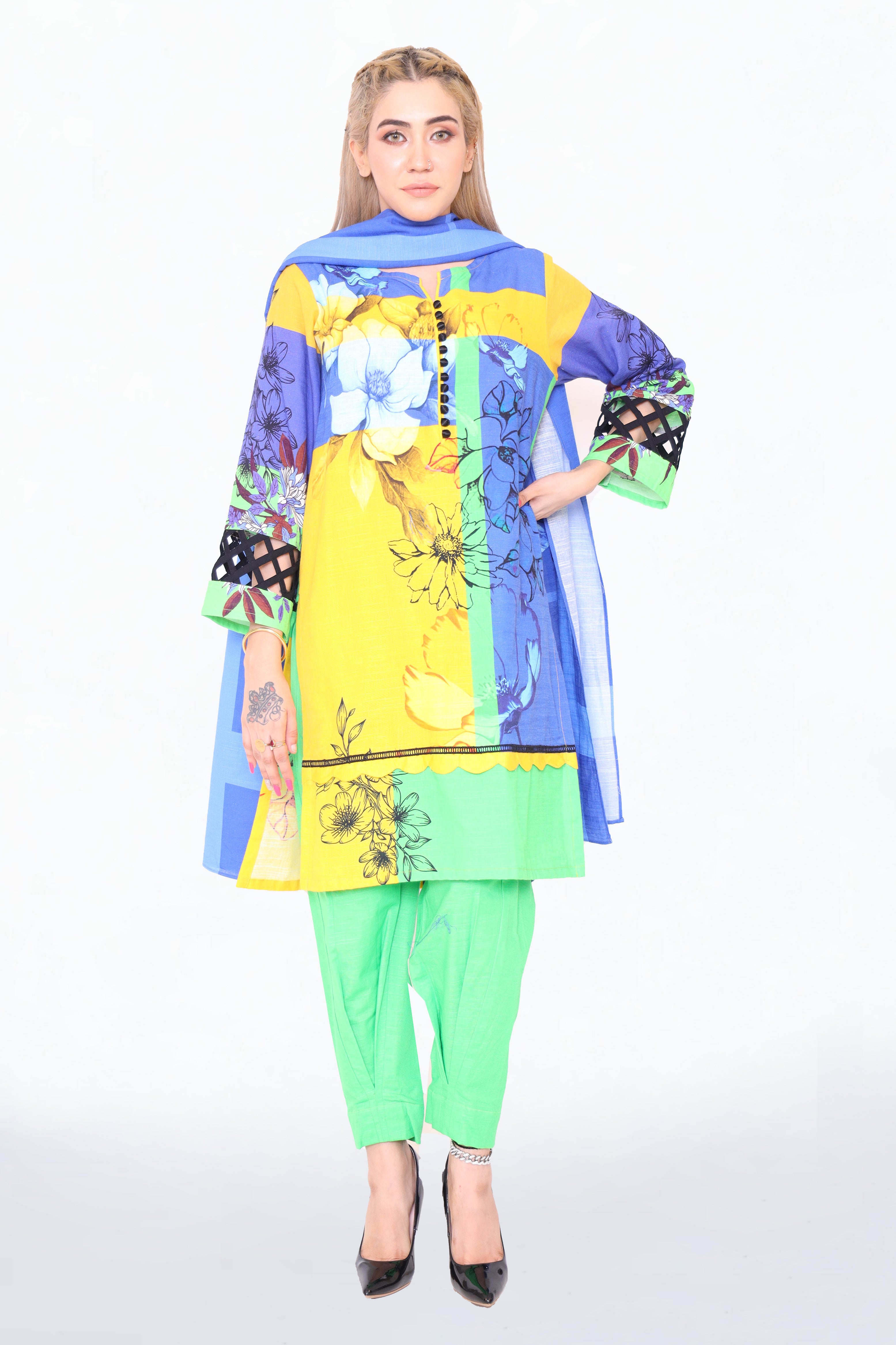 AZRA LADIES KHADDAR 3PCS SUIT