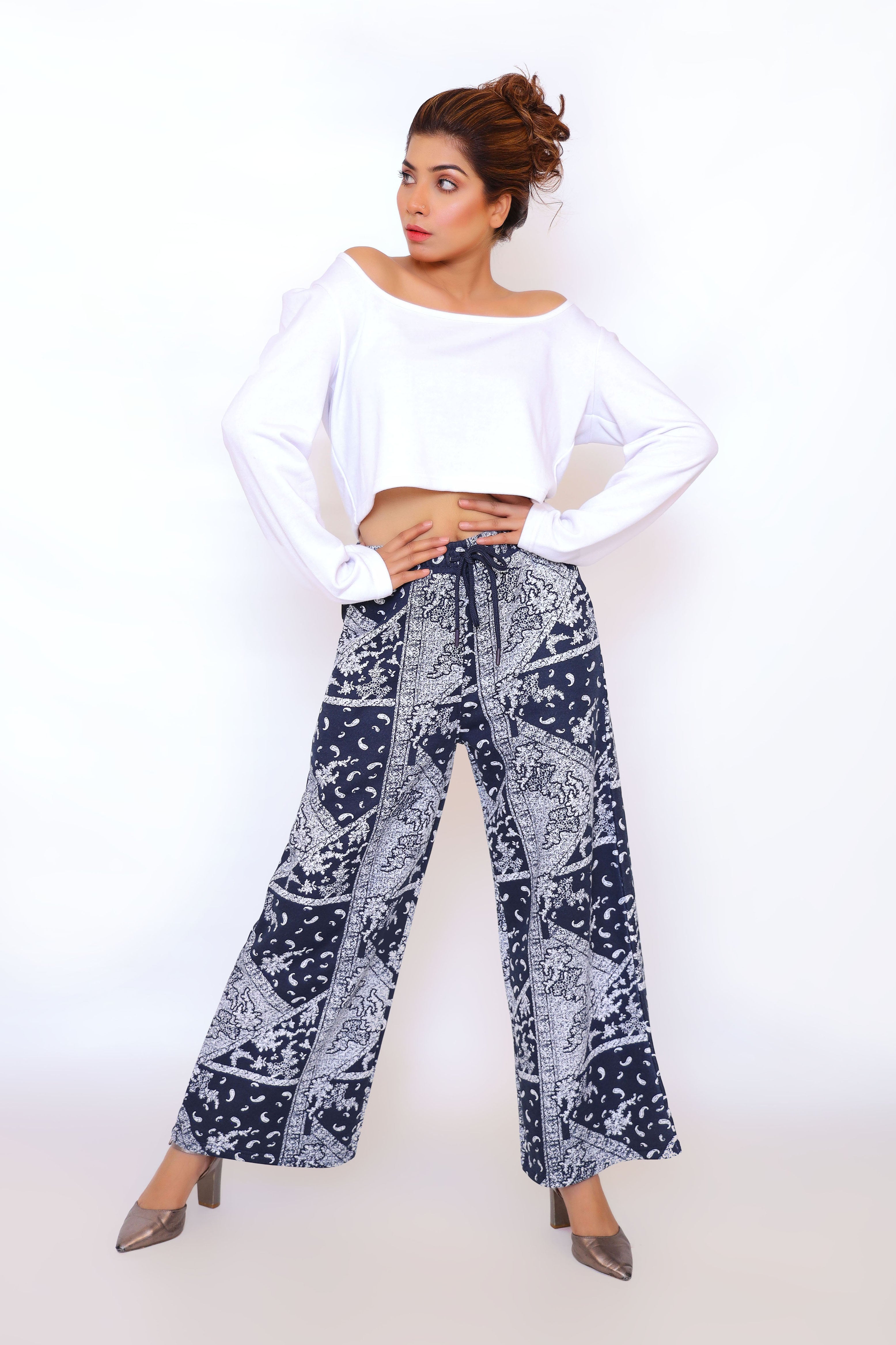 Basic crop top with fusion print wide leg trouser