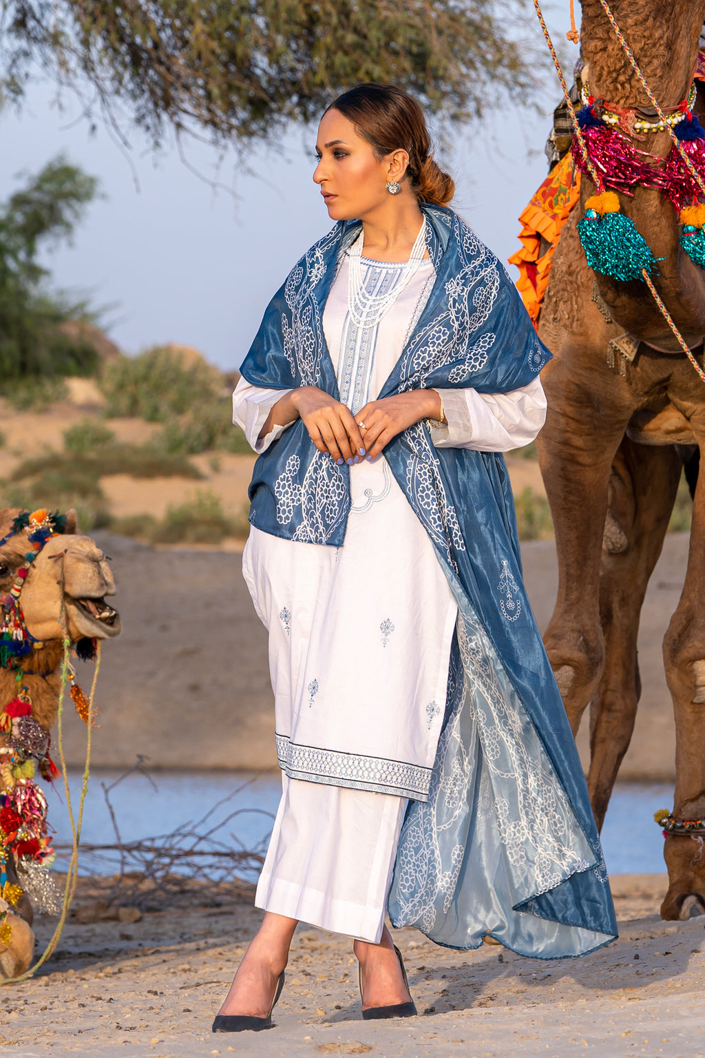 LADIES 3PC EMBROIDERY STITCHED SUIT WITH SHAMOZ SILK PRINTED DUPATTA