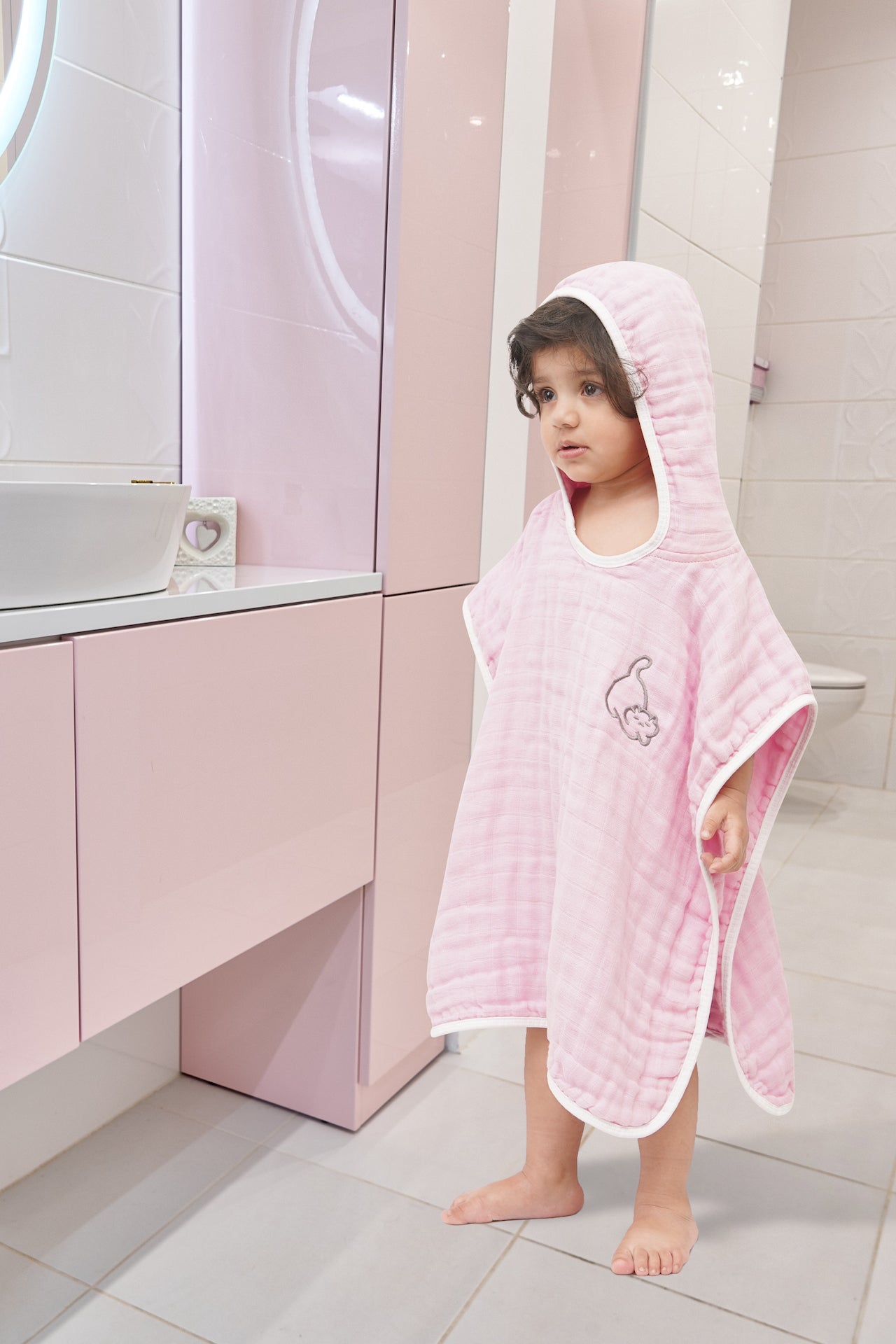 KID'S HOOD TOWEL BABY PINK WITH EMB